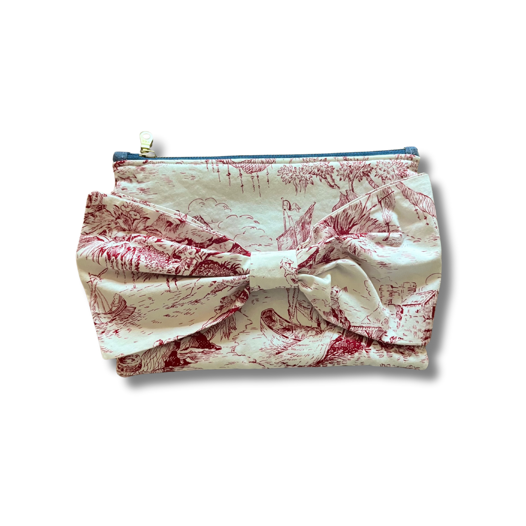 New England Toile Bow Clutch
