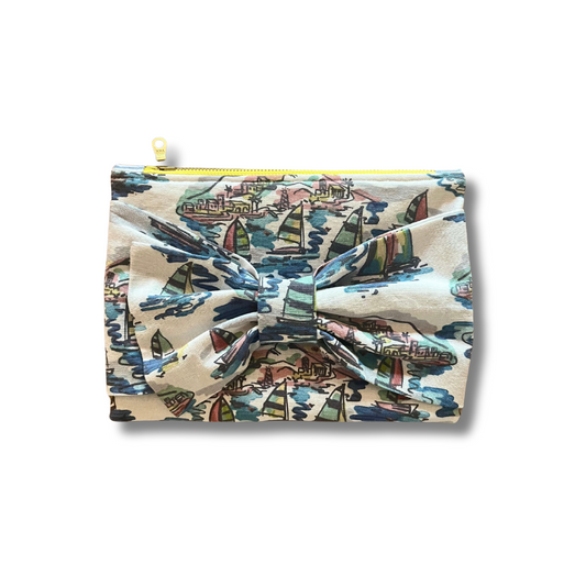 Sailboat Bow Clutch